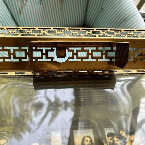 Vintage Framed Last Supper Lithograph Tray w/ Light Fixture – Gold Frame - Picture 8 of 10